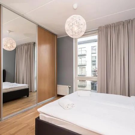 Dream - Modern Two Bedroom Family *