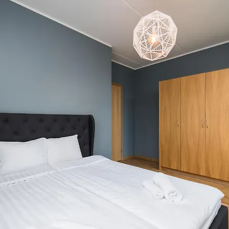 Dream - Modern Two Bedroom Family