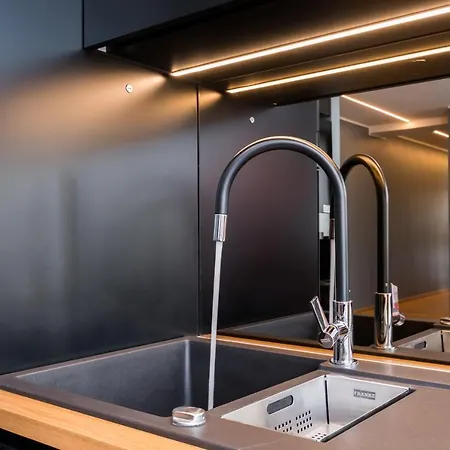 Dream - Modern Two Bedroom Family