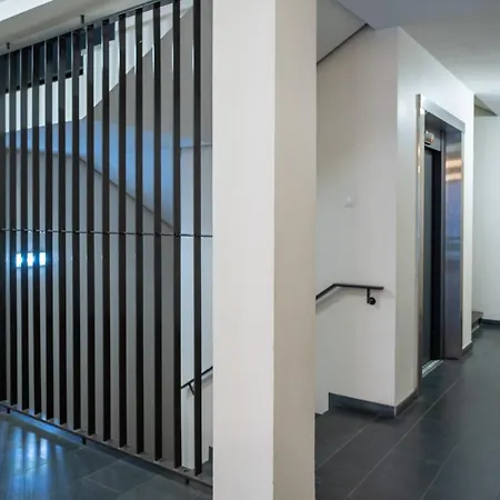 Dream - Modern Two Bedroom Family