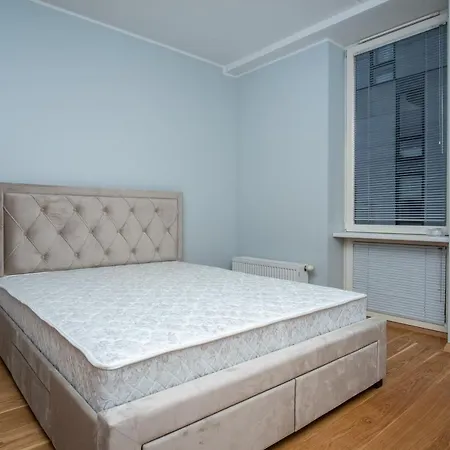 Dream - Modern Two Bedroom Family *