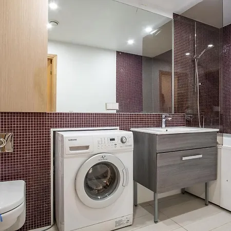 Dream - Modern Two Bedroom Family